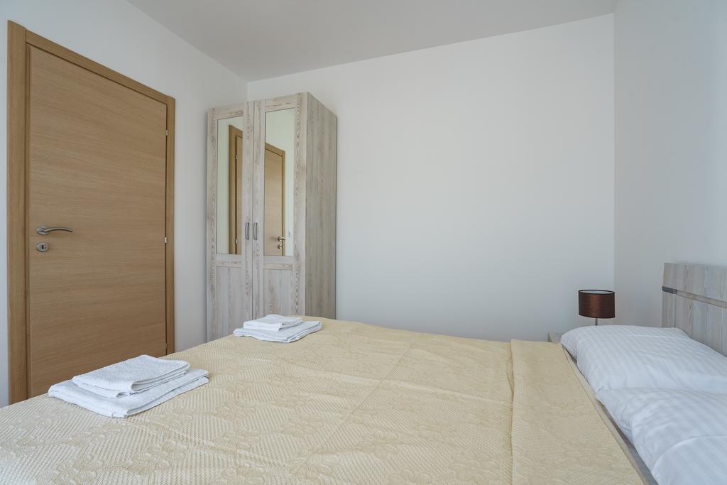 Apartments Lora Bokeljske Brigade Budva Buitenkant foto