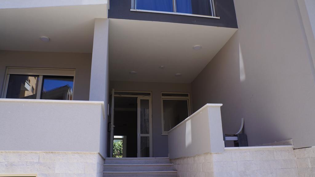 Apartments Lora Bokeljske Brigade Budva Buitenkant foto